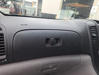 Glove Box (upper}