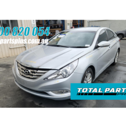 2011 Hyundai i45