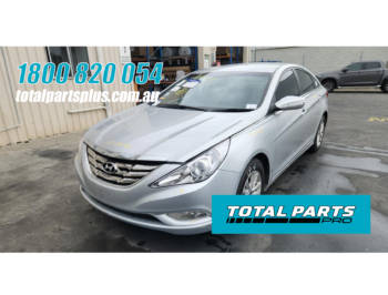2011 Hyundai i45