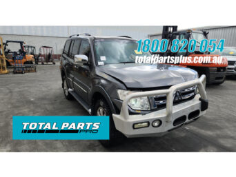2013 Mitsubishi Pajero