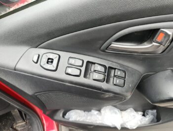 Right Front Master Switch