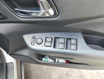 Right Front Master Switch