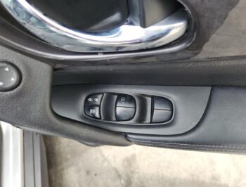 Right Front Master Switch
