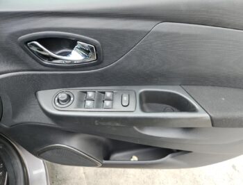 Right Front Master Switch