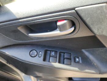 Right Front Master Switch