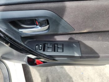 Right Front Master Switch
