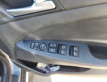 Right Front Master Switch