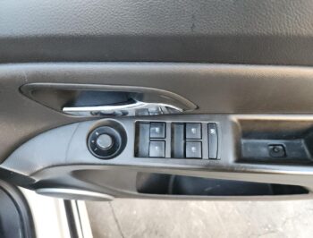 Right Front Master Switch