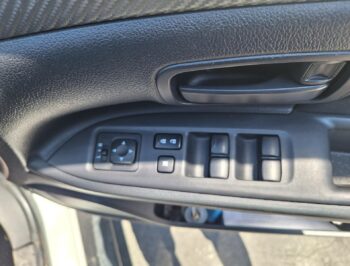 Right Front Master Switch
