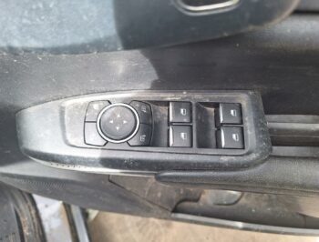 Right Front Master Switch (1)