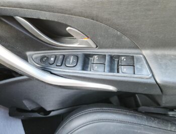 Right Front Master Switch