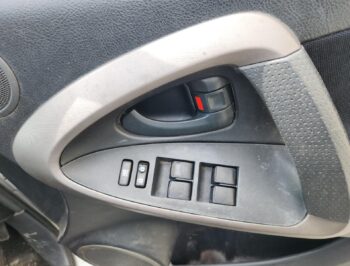 Right Front Master Switch