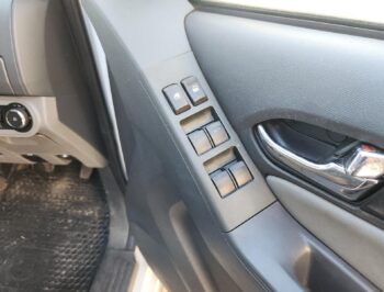 Right Front Master Switch