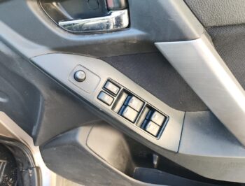 Right Front Master Switch