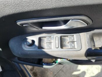 Right Front Master Switch