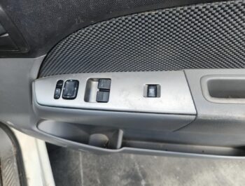 Right Front Master Switch
