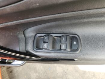 Right Front Master Switch