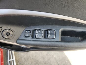 Right Front Master Switch