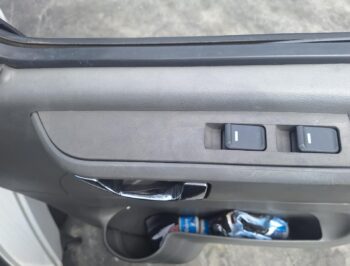 Right Front Master Switch