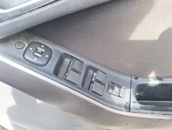Right Front Master Switch