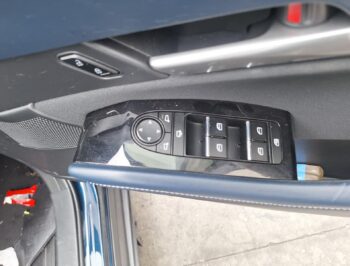 Right Front Master Switch