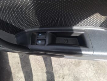 Right Front Master Switch