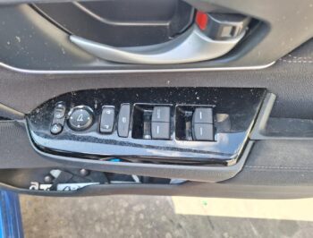 Right Front Master Switch