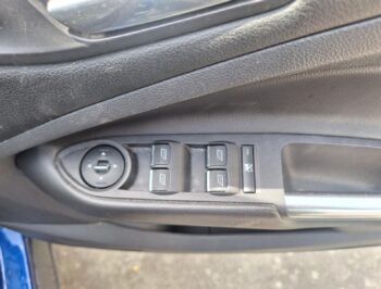 Right Front Master Switch