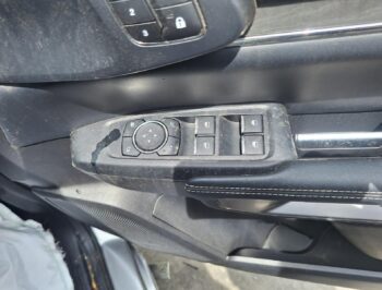 Right Front Master Switch