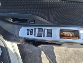 Right Front Master Switch