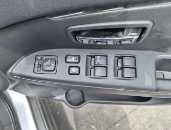 Right Front Master Switch
