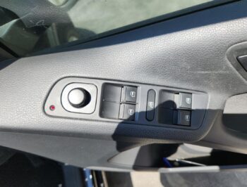 Right Front Master Switch