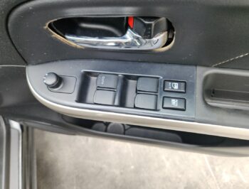Right Front Master Switch