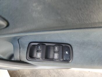 Right Front Master Switch