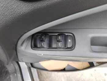 Right Front Master Switch