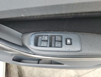 Right Front Master Switch