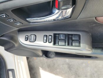 Right Front Master Switch