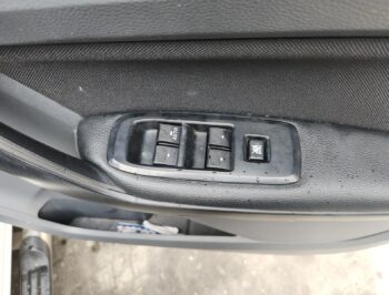 Right Front Master Switch