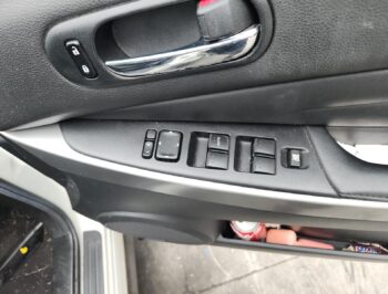 Right Front Master Switch