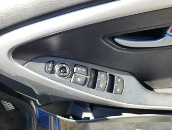 Right Front Master Switch