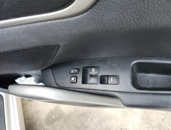 Right Front Master Switch