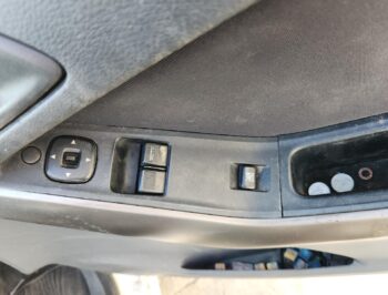 Right Front Master Switch