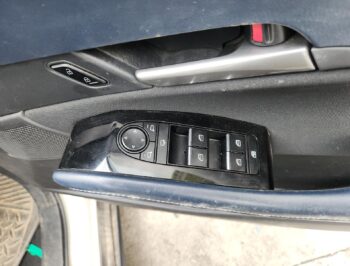Right Front Master Switch