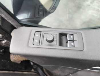 Right Front Master Switch