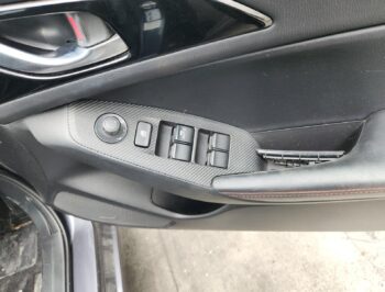 Right Front Master Switch