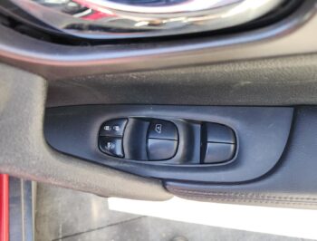 Right Front Master Switch