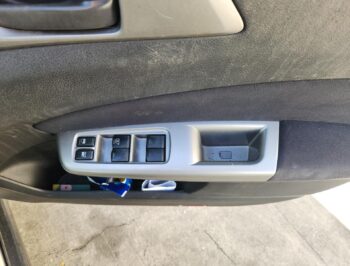 Right Front Master Switch
