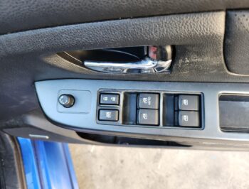 Right Front Master Switch