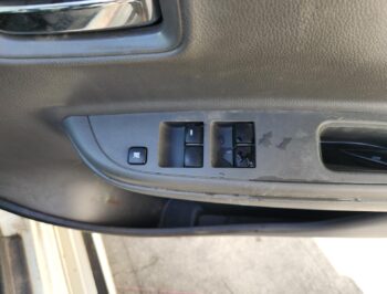 Right Front Master Switch
