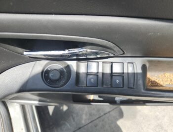 Right Front Master Switch